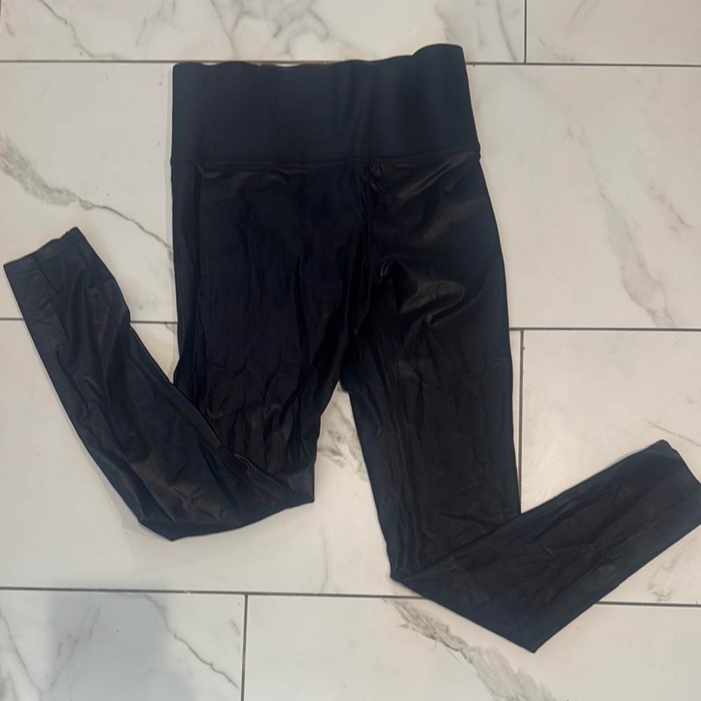 Carbon Black Liquid Leggings / shiny black